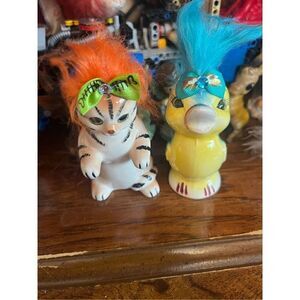 Vintage kitschy up-cycled salt & pepper shakers cat bird fur dec￼or set of 2